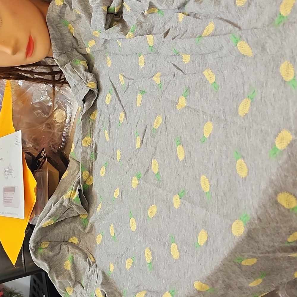 Woman's short sleeve top